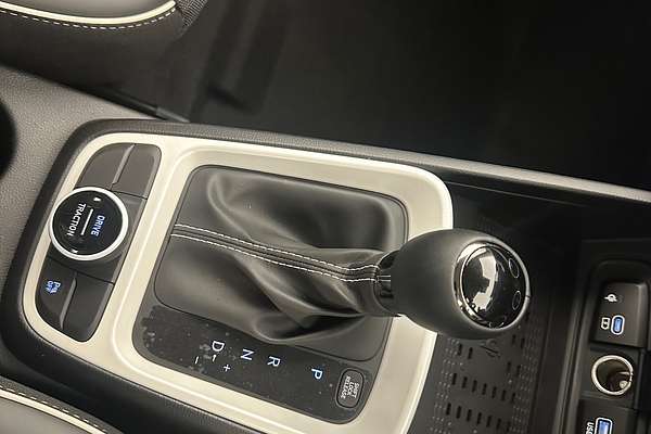 2025 Hyundai Venue Active QX.V5