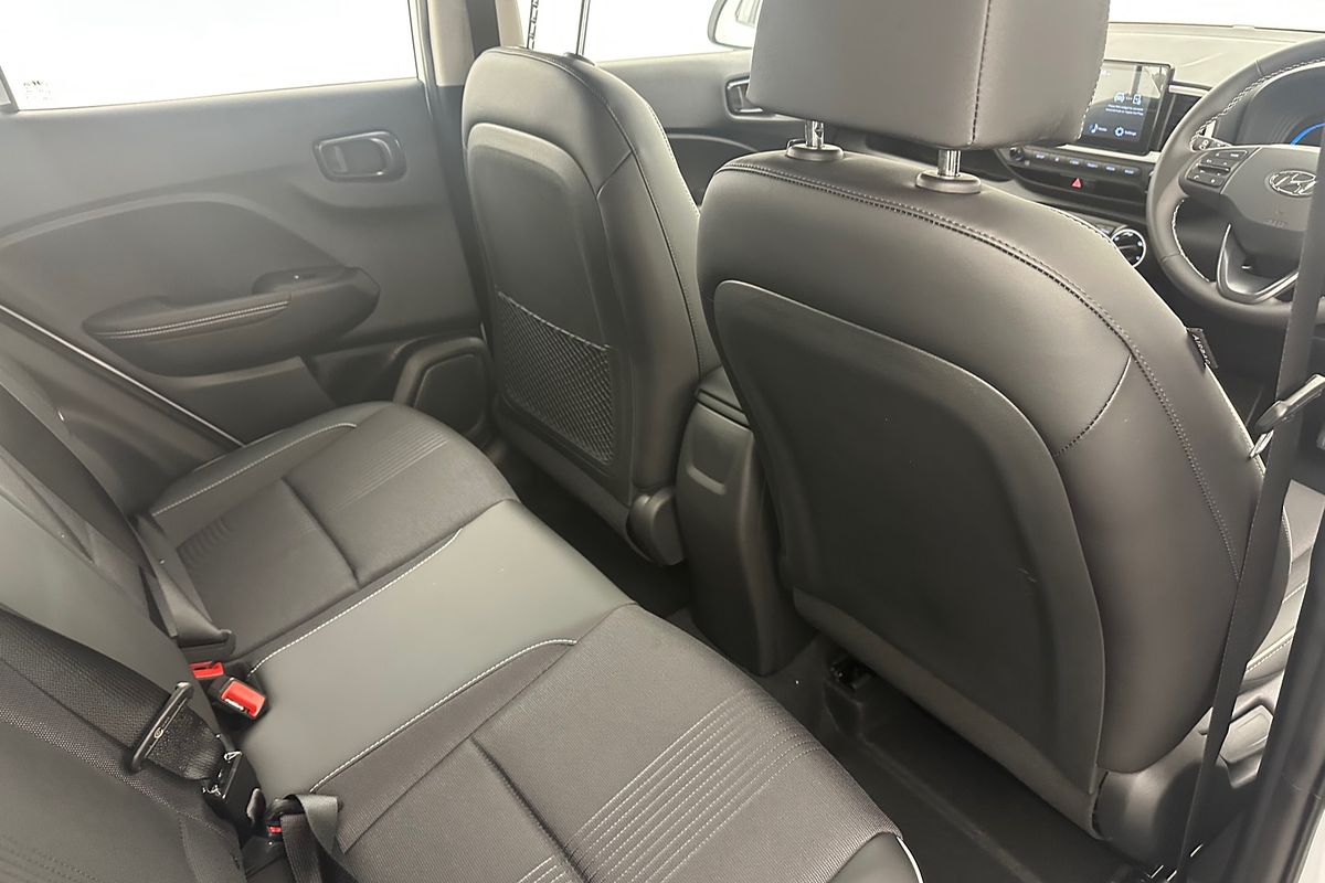 2025 Hyundai Venue Active QX.V5