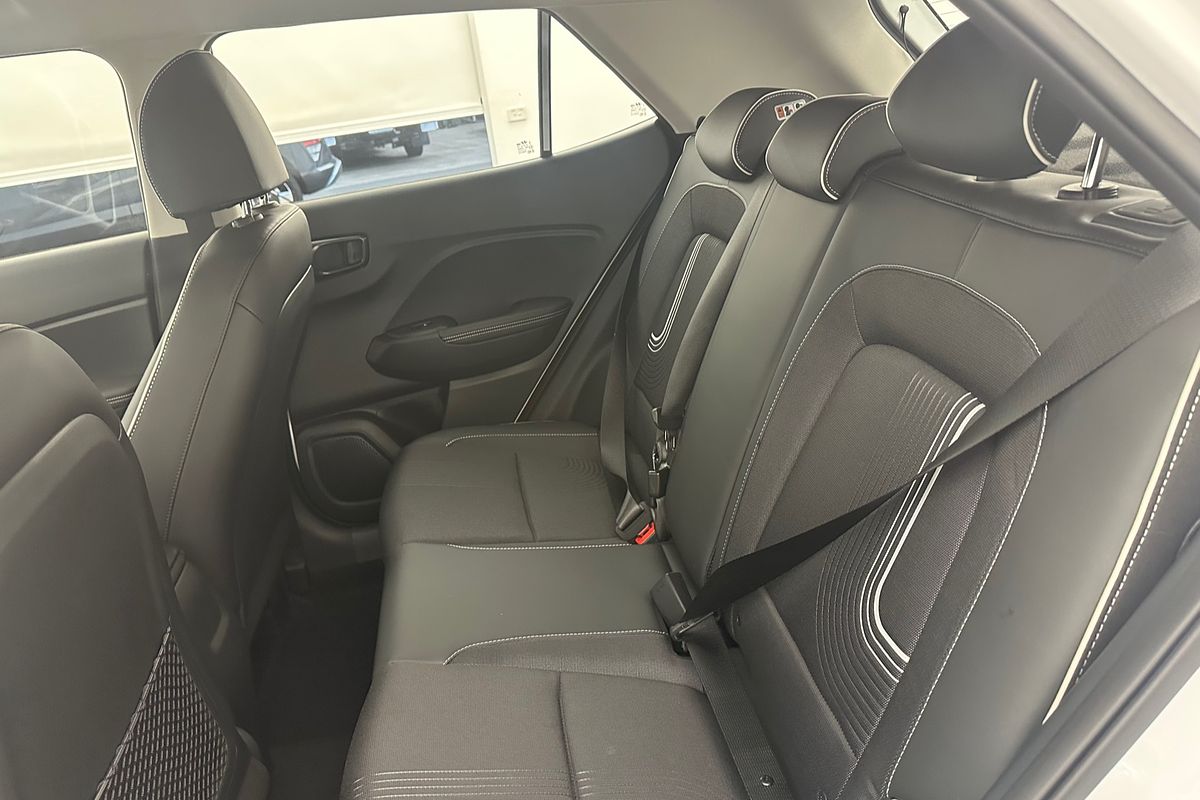 2025 Hyundai Venue Active QX.V5