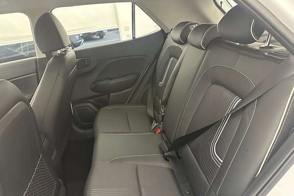 2025 Hyundai Venue Active QX.V5