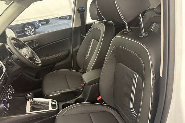 2025 Hyundai Venue Active QX.V5