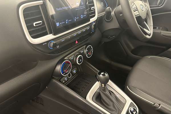 2025 Hyundai Venue Active QX.V5