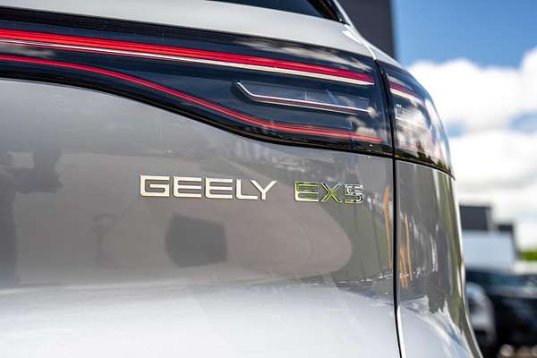 2025 Geely EX5 Inspire E245