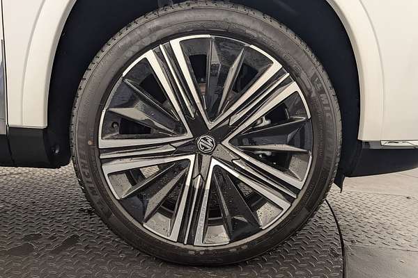 2025 MG QS Essence IS31