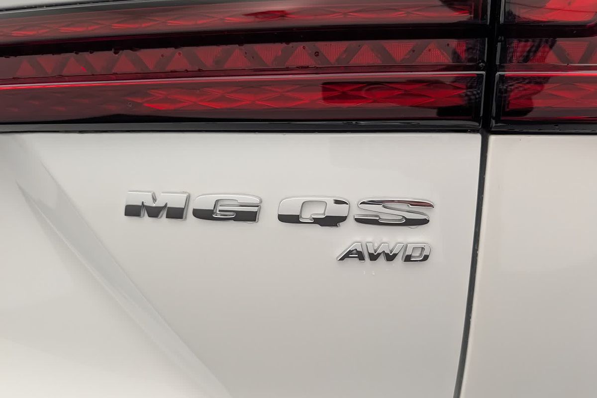 2025 MG QS Essence IS31