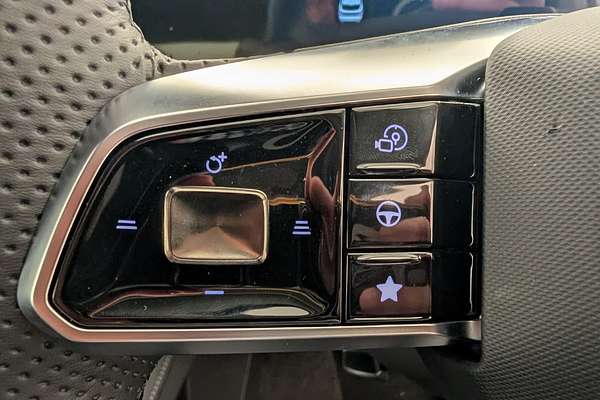 2025 MG QS Essence IS31