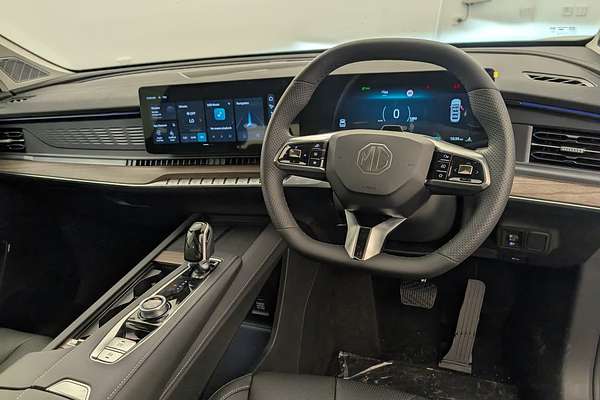 2025 MG QS Essence IS31