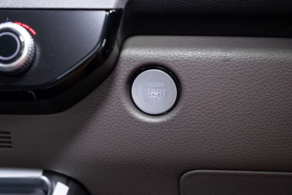 2025 Kia Carnival Sport KA4 PE