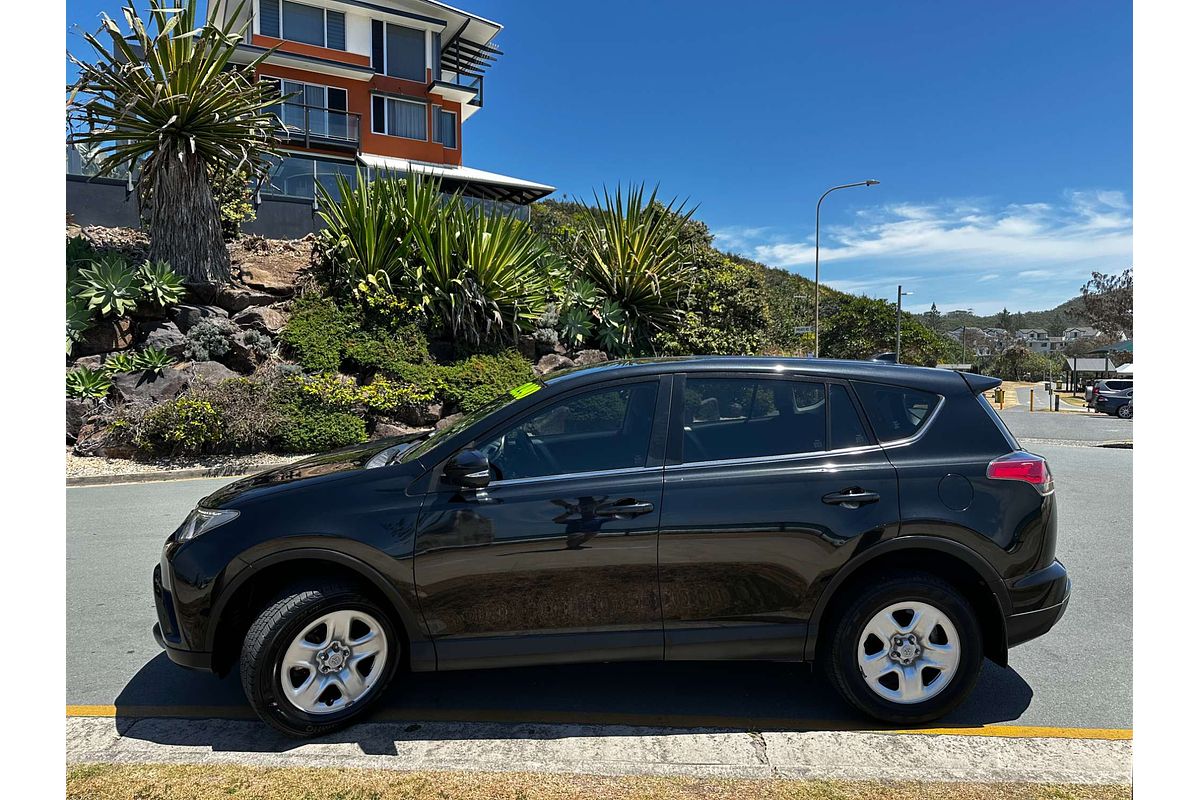 2017 Toyota RAV4 GX ZSA42R