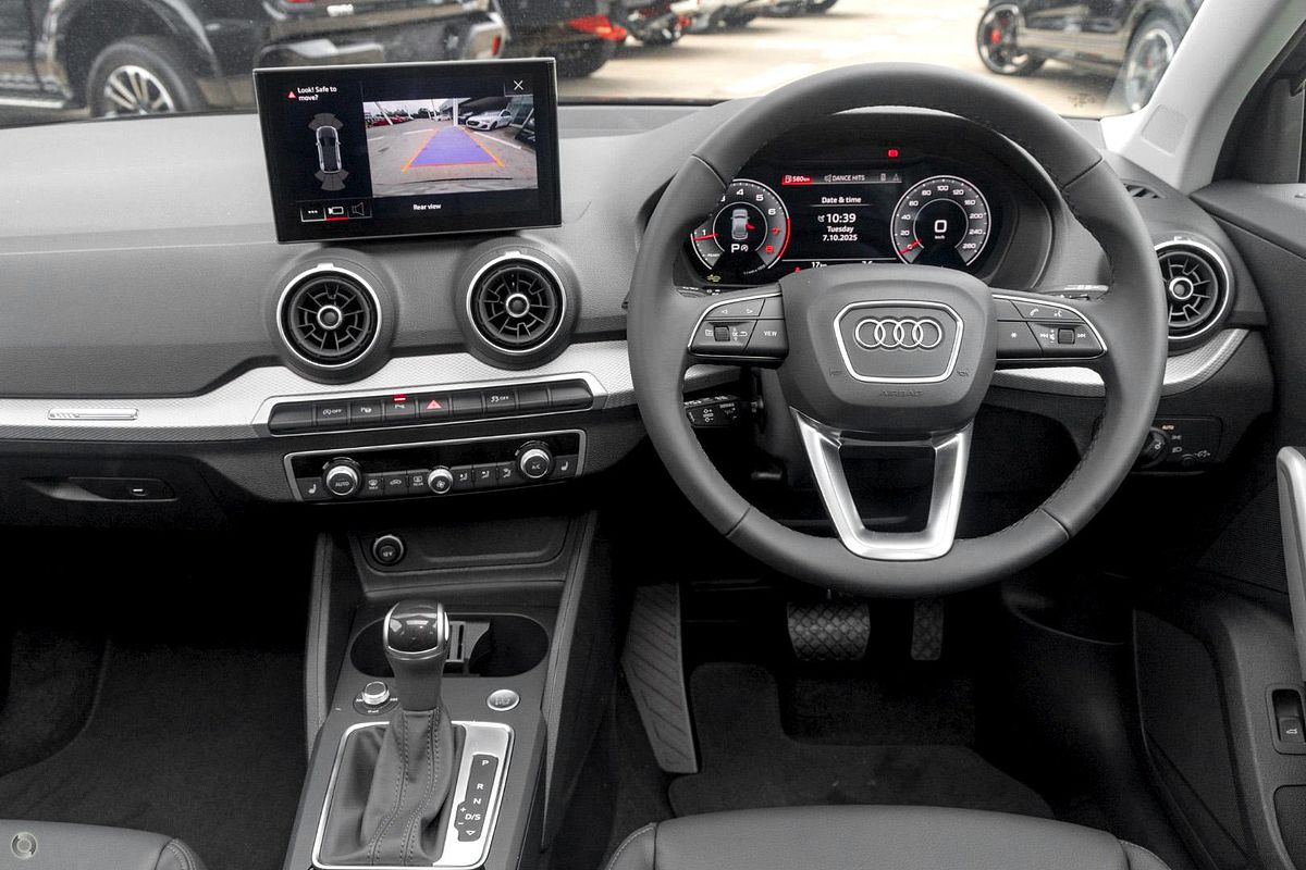 2025 Audi Q2 35 TFSI S line edition GA