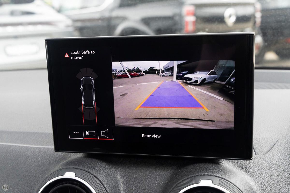 2025 Audi Q2 35 TFSI S line edition GA