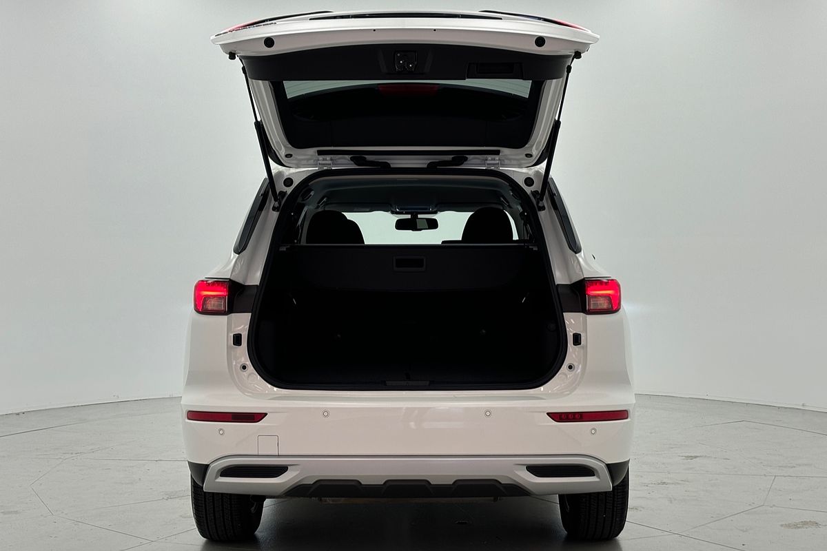 2024 Mitsubishi Outlander LS ZM