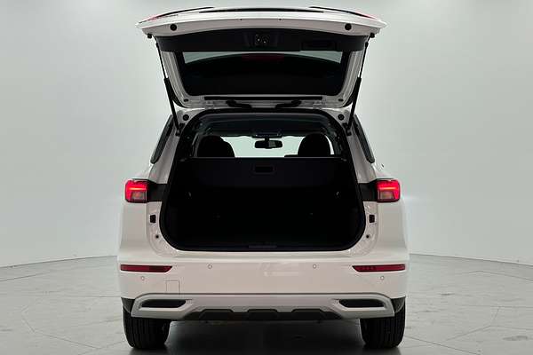 2024 Mitsubishi Outlander LS ZM