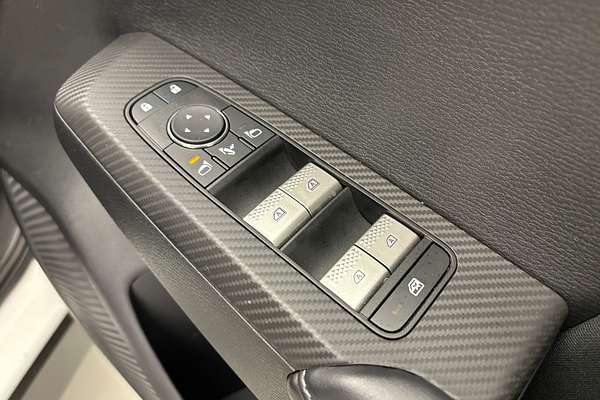 2024 Mitsubishi Outlander LS ZM