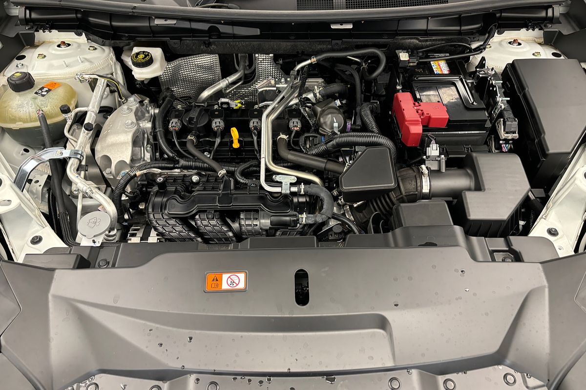 2024 Mitsubishi Outlander LS ZM