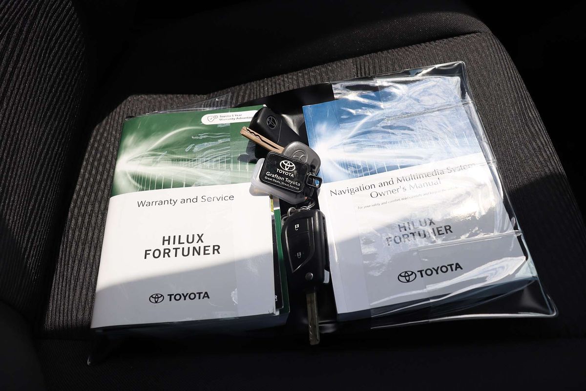 2023 Toyota Hilux SR GUN126R 4X4