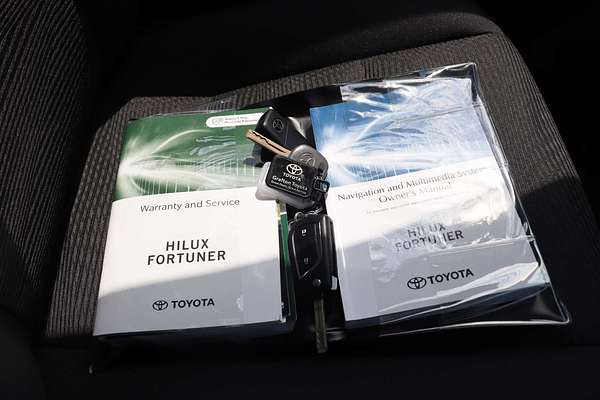 2023 Toyota Hilux SR GUN126R 4X4