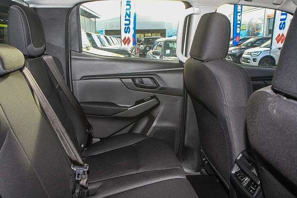 2025 Isuzu D-MAX SX 4X4