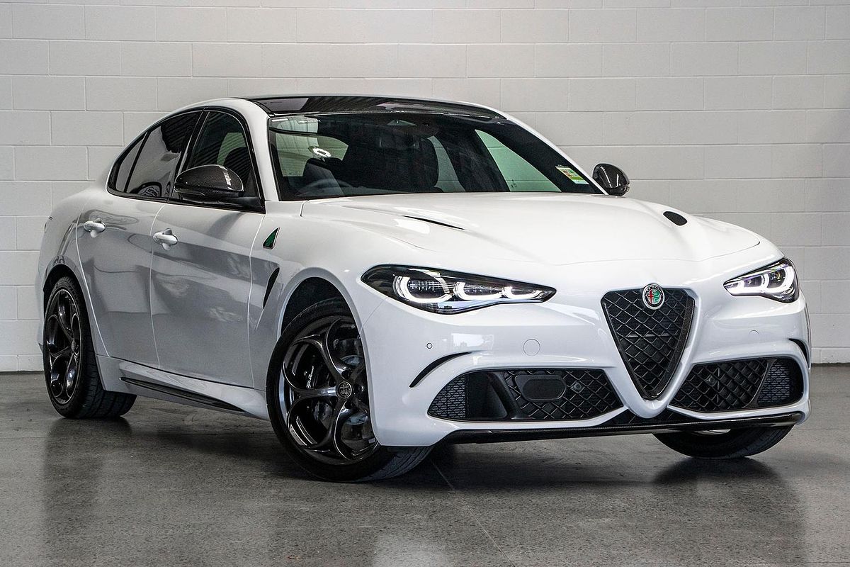 2025 Alfa Romeo Giulia Quadrifoglio Super Sport Series 5