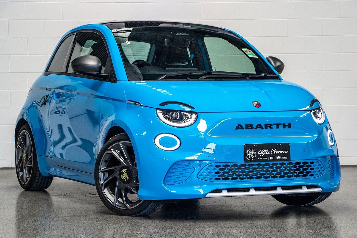 2023 Abarth 500e Scorpionissima
