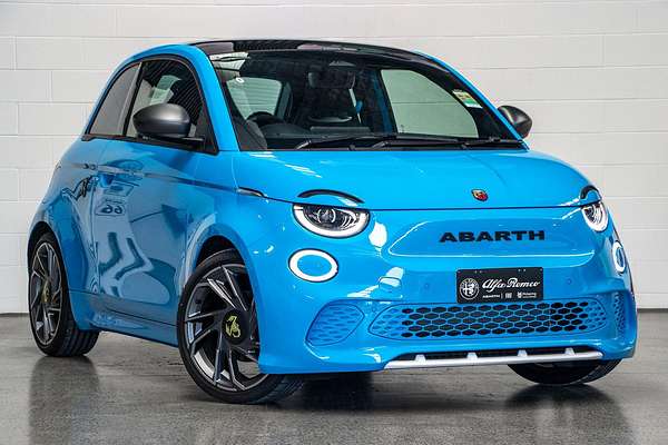 2023 Abarth 500e Scorpionissima