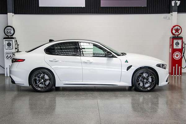 2025 Alfa Romeo Giulia Quadrifoglio Super Sport Series 5