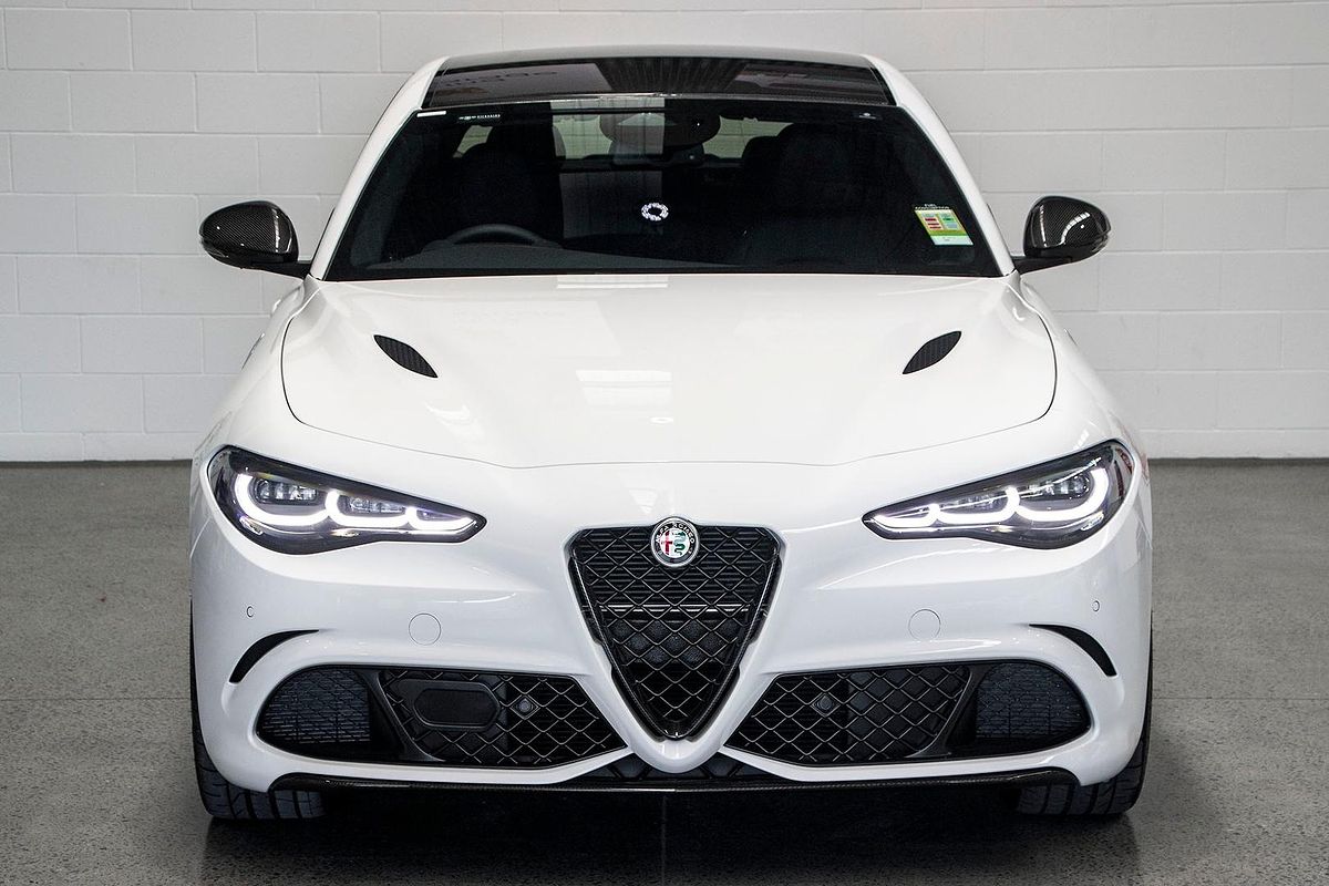2025 Alfa Romeo Giulia Quadrifoglio Super Sport Series 5