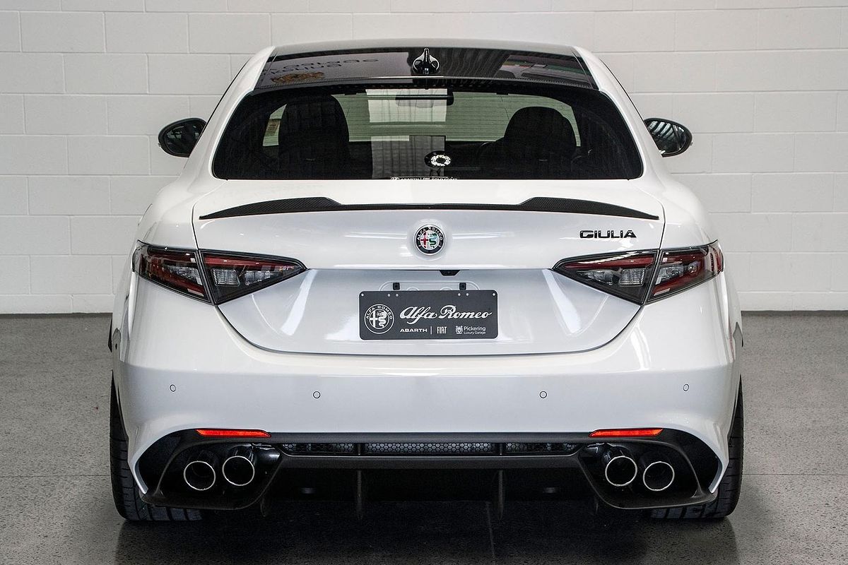 2025 Alfa Romeo Giulia Quadrifoglio Super Sport Series 5