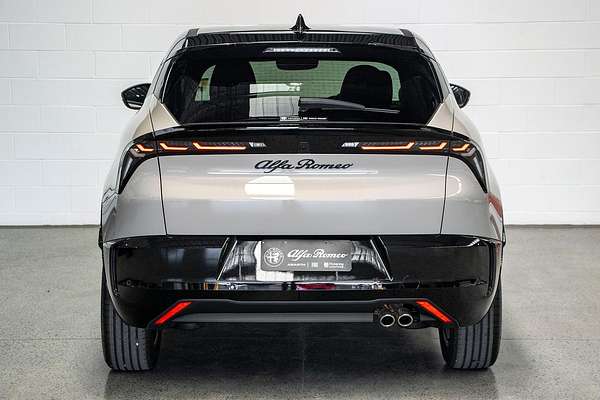 2025 Alfa Romeo JUNIOR 83-626-E23-0