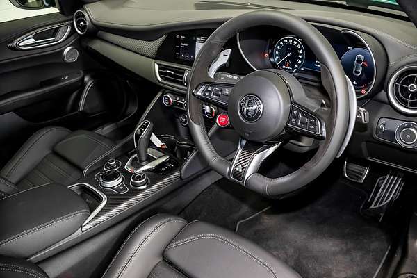 2025 Alfa Romeo Giulia Quadrifoglio Series 5