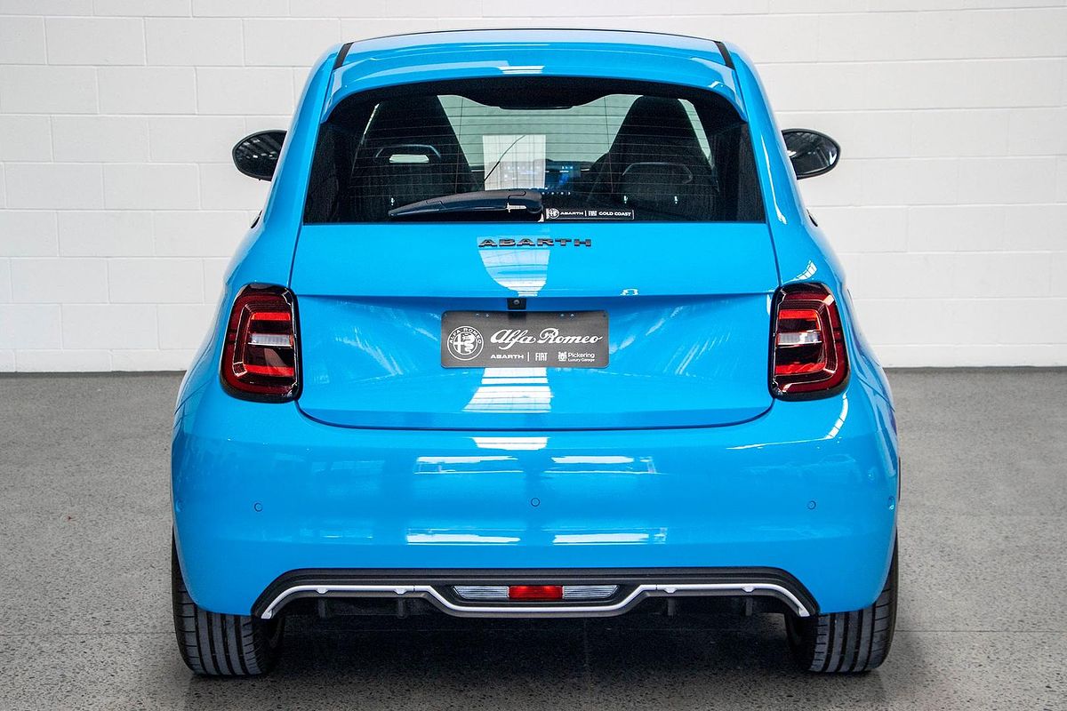 2023 Abarth 500e Scorpionissima