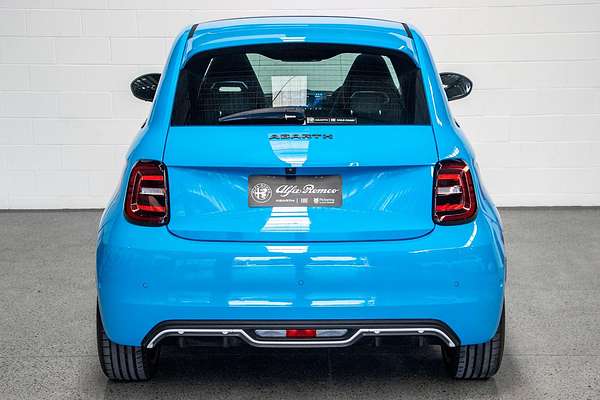 2023 Abarth 500e Scorpionissima