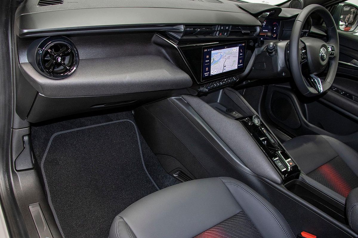 2025 Alfa Romeo JUNIOR 83-626-E23-0