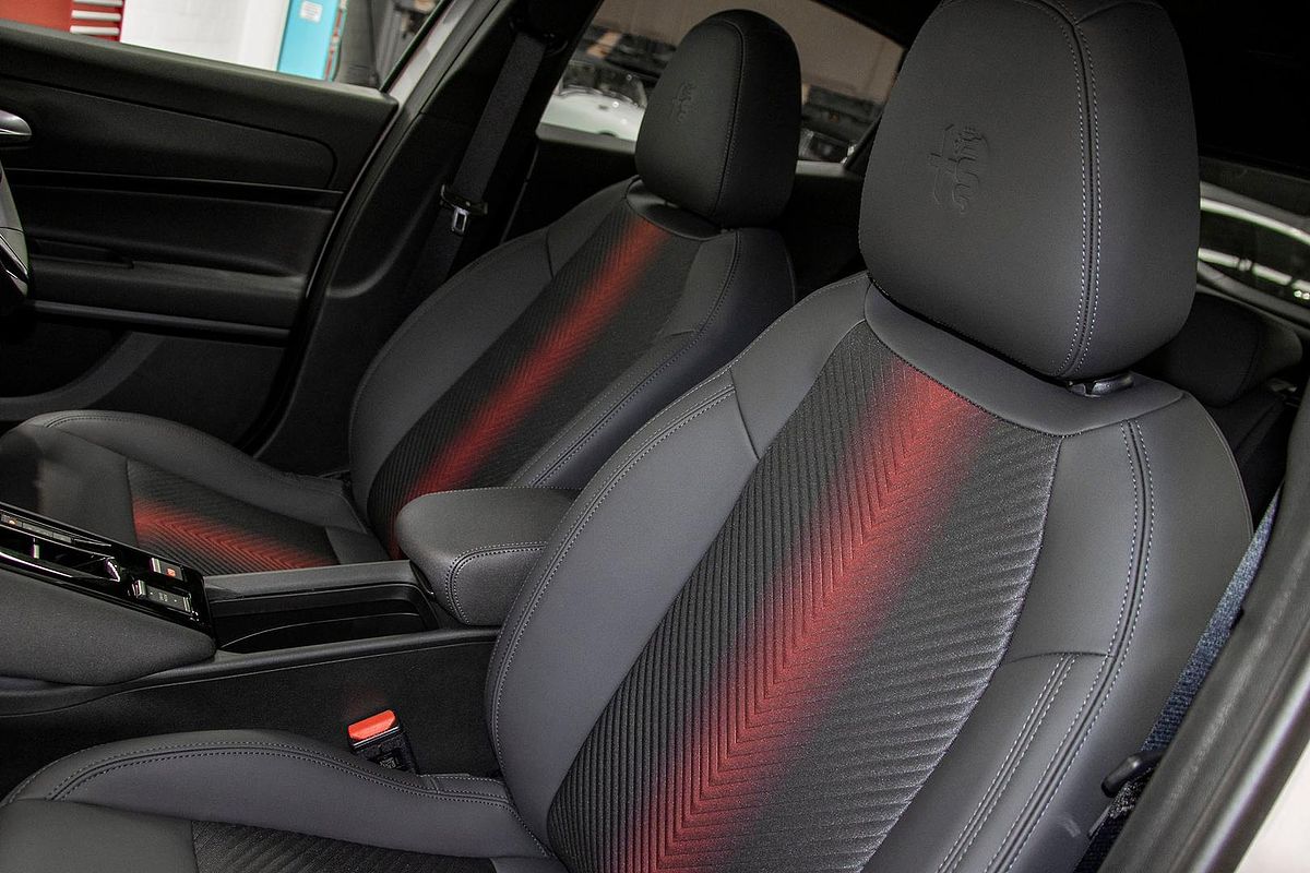 2025 Alfa Romeo JUNIOR 83-626-E23-0
