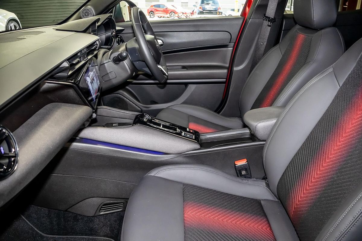 2025 Alfa Romeo Junior Elettrica