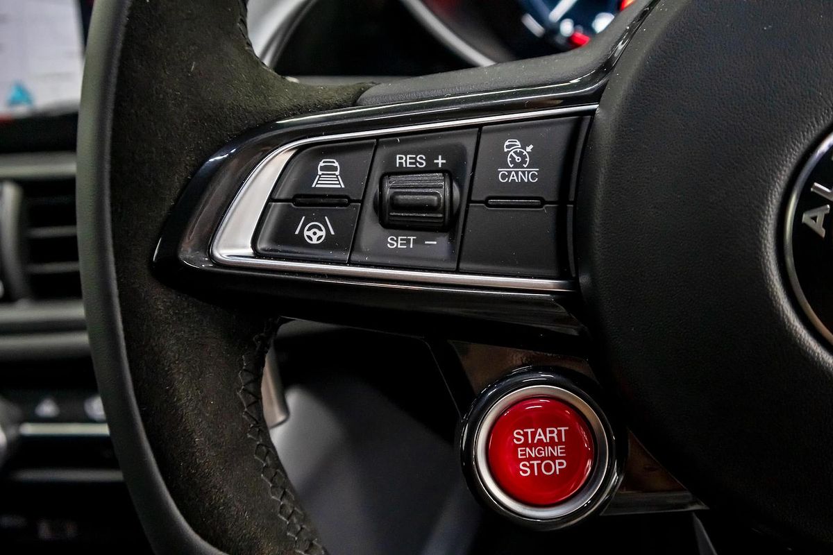 2025 Alfa Romeo Giulia Quadrifoglio Series 5