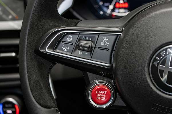 2025 Alfa Romeo Giulia Quadrifoglio Super Sport Series 5