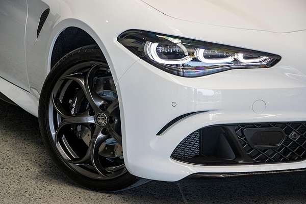 2025 Alfa Romeo Giulia Quadrifoglio Super Sport Series 5