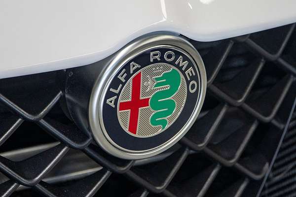 2025 Alfa Romeo Giulia Quadrifoglio Super Sport Series 5
