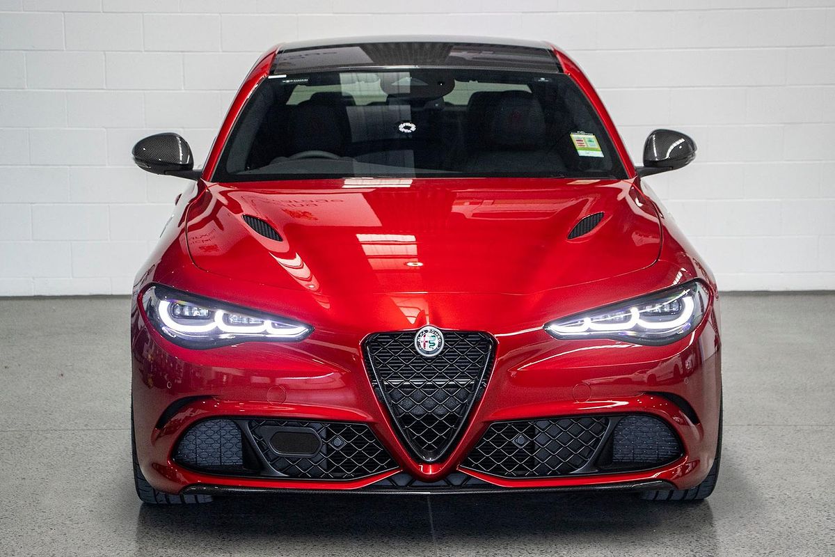 2025 Alfa Romeo Giulia Quadrifoglio Super Sport Series 5