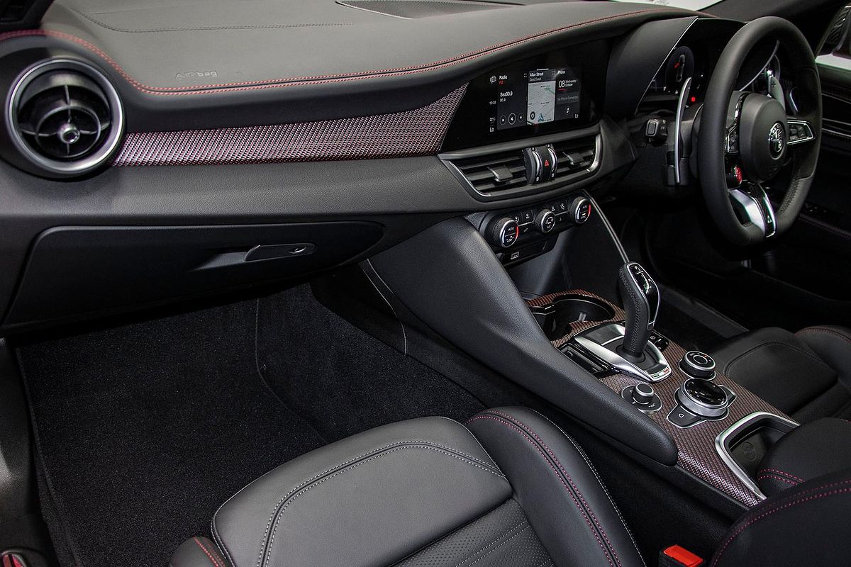 2025 Alfa Romeo Giulia Quadrifoglio Super Sport Series 5