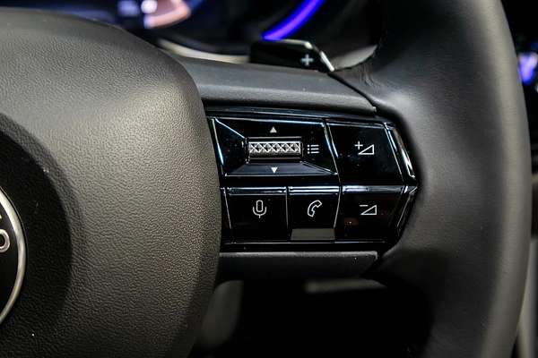 2025 Alfa Romeo Junior Ibrida