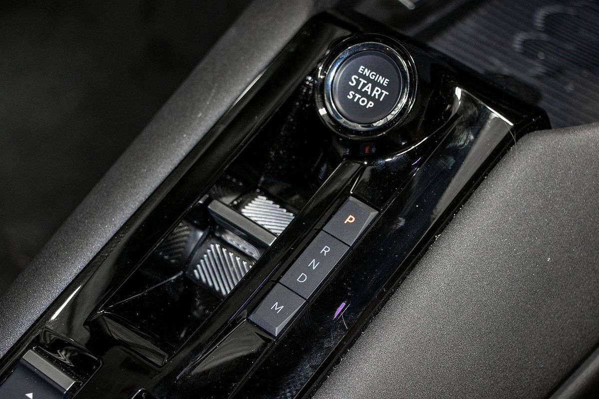 2025 Alfa Romeo Junior Ibrida