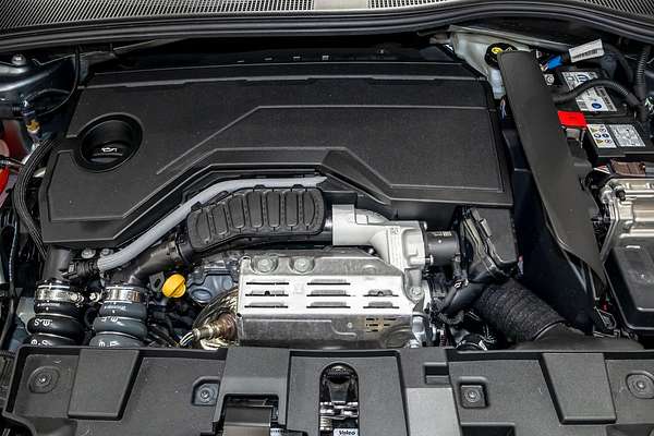 2025 Alfa Romeo Junior Ibrida