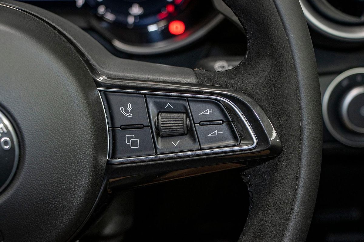 2025 Alfa Romeo Giulia Quadrifoglio Super Sport Series 5