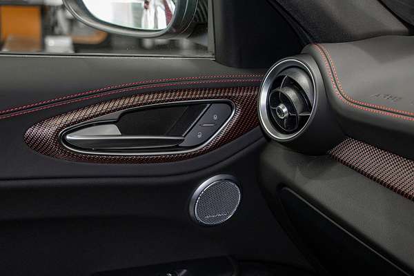 2025 Alfa Romeo Giulia Quadrifoglio Super Sport Series 5