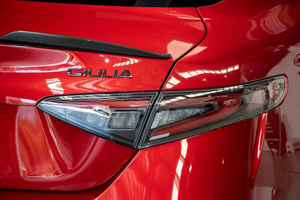 2025 Alfa Romeo Giulia Quadrifoglio Super Sport Series 5