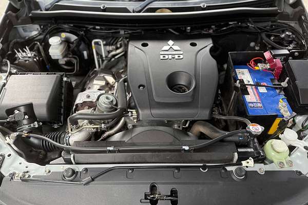 2019 Mitsubishi Pajero Sport GLS QE