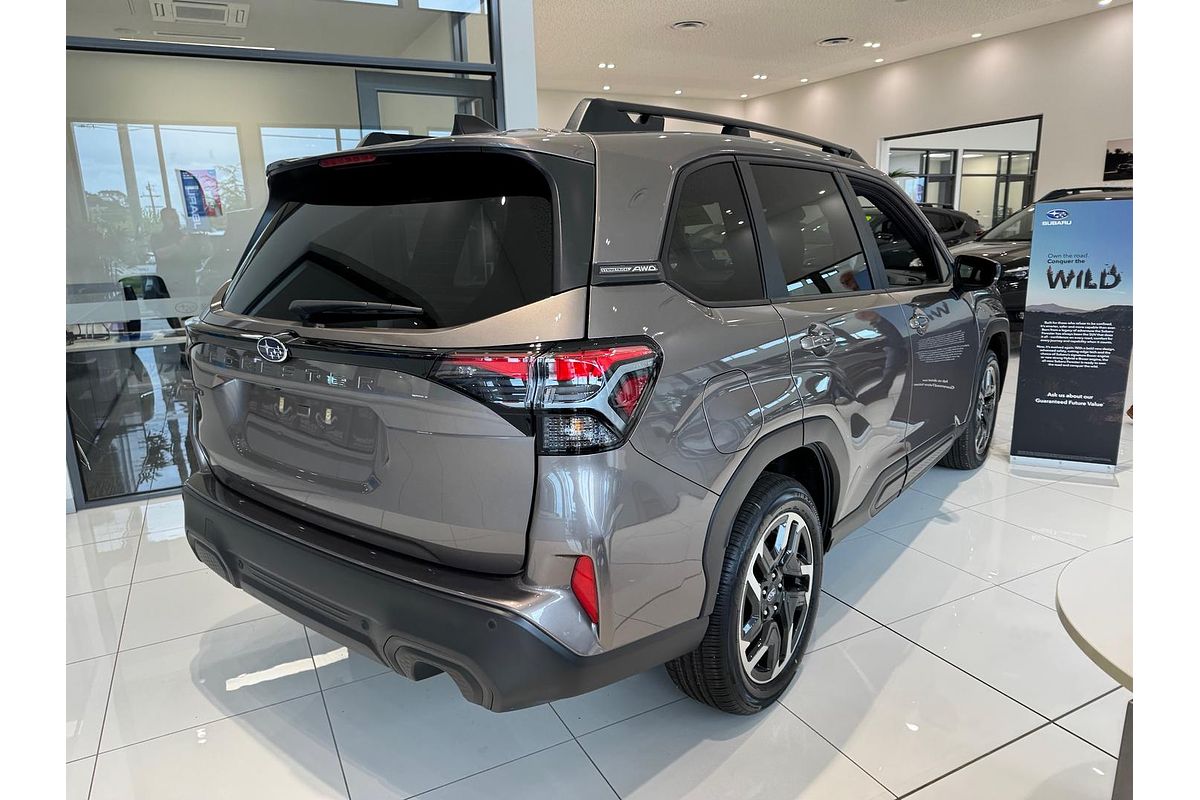 2025 Subaru Forester Premium S6