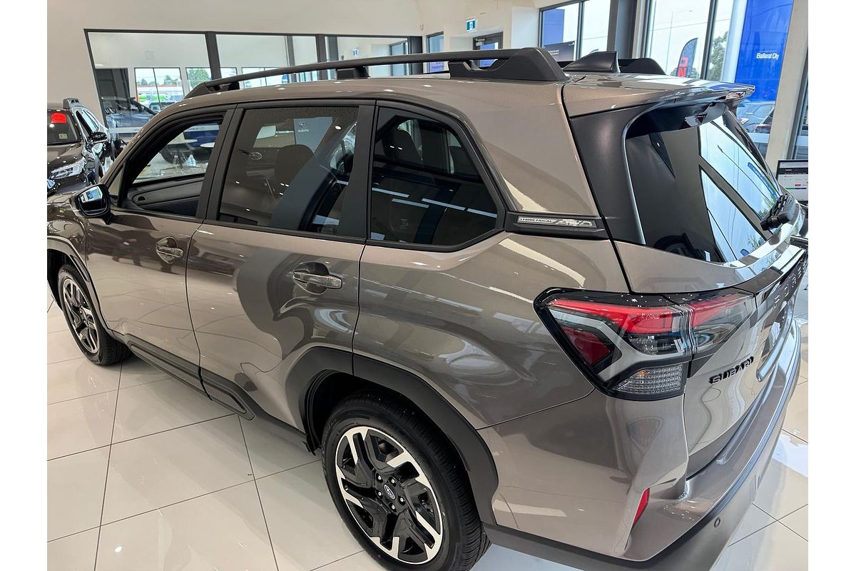 2025 Subaru Forester Premium S6